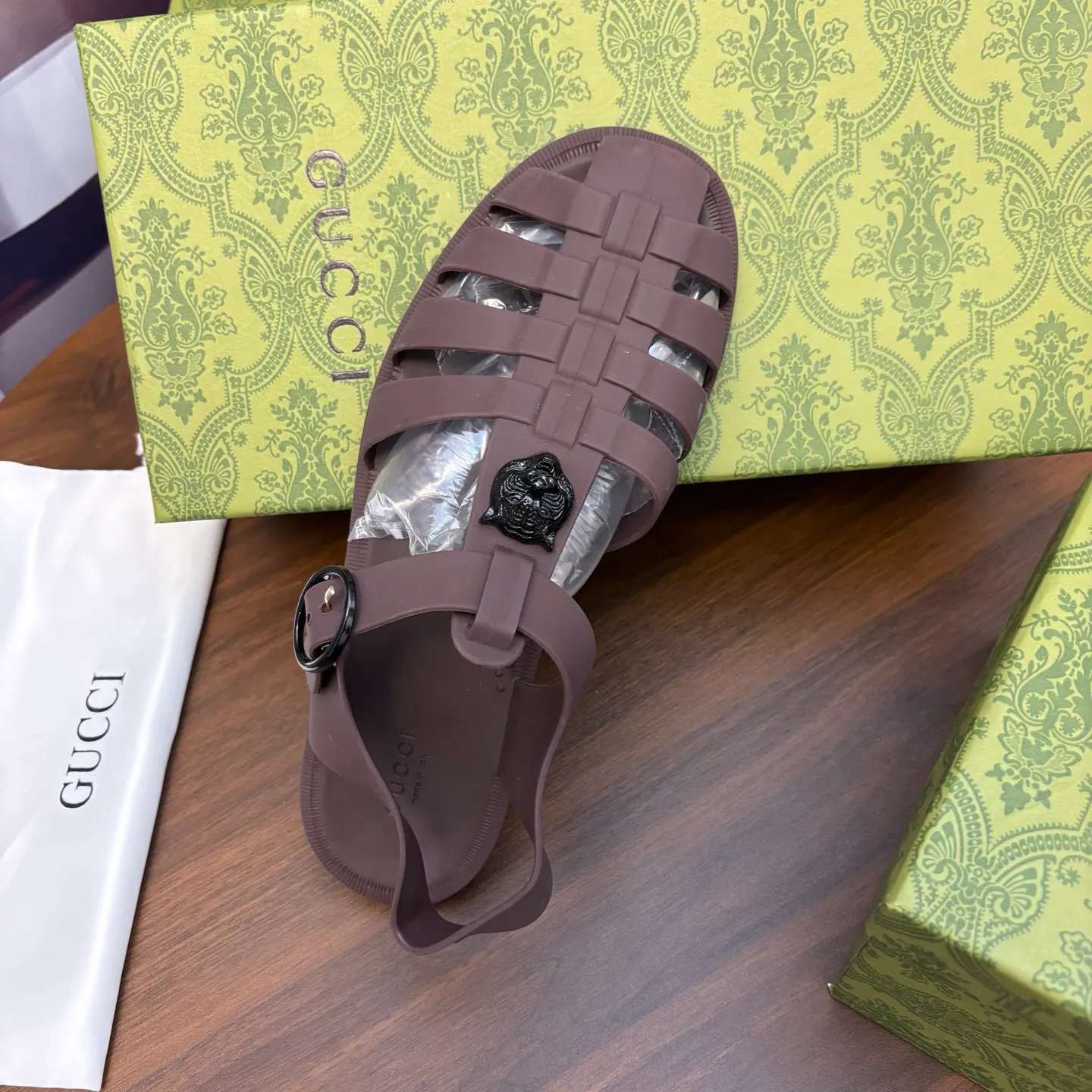 Men's shoes 260💰 [Gucci] Counter quality, top-quality original goods, real photos! Original TPU material, fine workmanship, comfortable; genuine 1:1 replica Size: 36 ~ 46